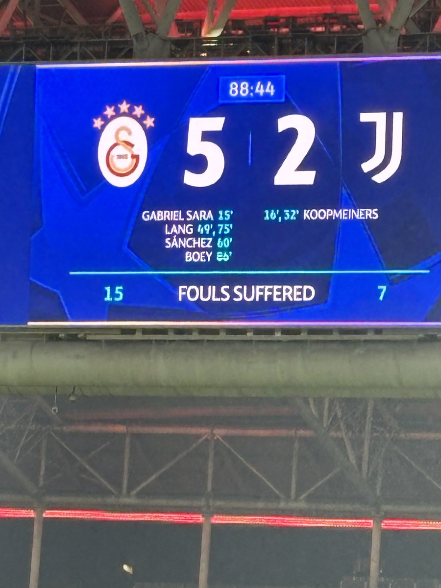 Armi_Bodrum's tweet photo. #GSvJUVE https://t.co/74F5HXAKAK