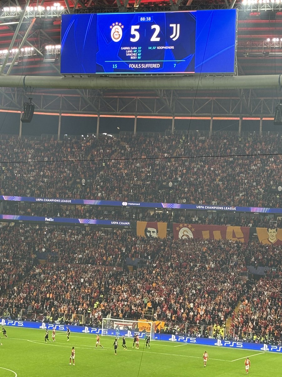 Armi_Bodrum's tweet photo. #GSvJUVE https://t.co/74F5HXAKAK