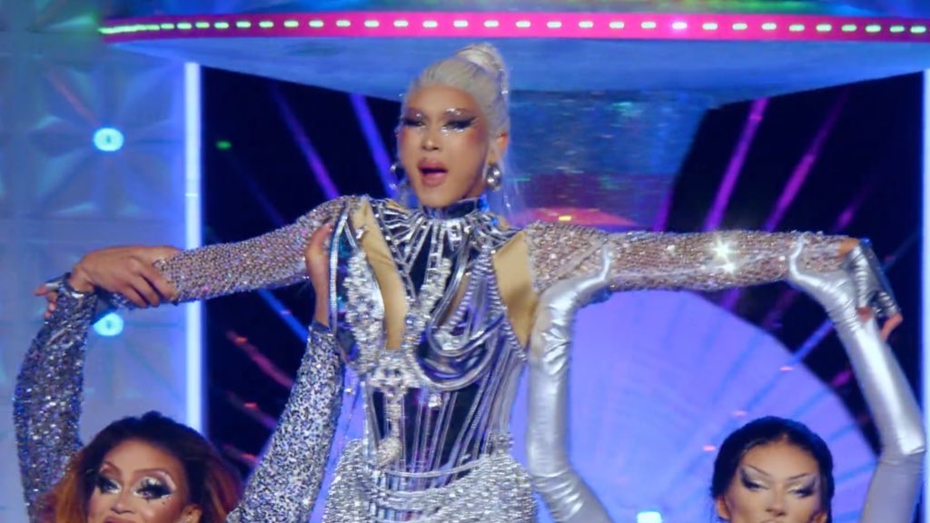 TOP 2 - WIN - WIN - HIGH , flopping is not part of Gawdland’s dictionnary or vocabulary
#DragRaceUK