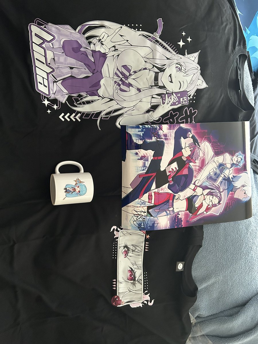 Finally got my gifts from UwU from Xmas backlog! People I lurk around and say Hi sometimes. <a href="/FalseEyeD/">FalseEyeD 👾 TVS</a> <a href="/DragonSpitVT/">Dragonspit</a> <a href="/rosiebellmoo/">Rosiebellmoo</a> <a href="/LidiaVtuber/">Lidia Nekozawa 🐱 Gyaru Cat Vtuber @ Uranus</a> <a href="/Leaflit/">Leaflit 🍃 Angel's Sword</a> you guys get me through the days with good times and updates. Keep up the content and may God be with you! #uwumarket