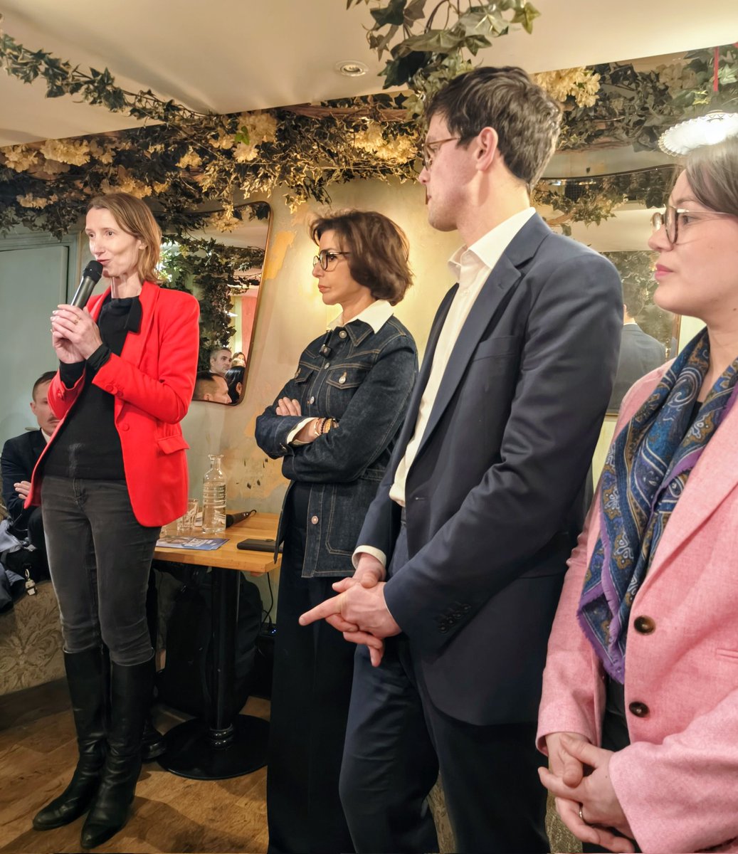 Échange de <a href="/datirachida/">Rachida Dati ن</a> &amp; <a href="/maudgatel/">Maud Gatel</a> autour de la santé: Paris ne peut pas rester un désert médical ! On peut encore moins se résoudre à une médecine à deux vitesses réservée aux plus privilégiés 💵
Commençons par mieux prendre soin de celles et ceux qui prennent soin de nous 🥼