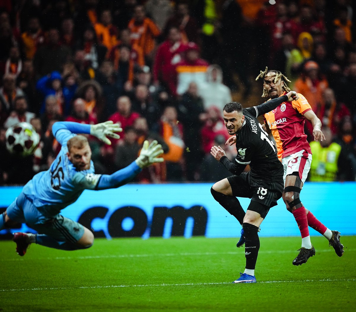 DÖNÜŞÜ MUHTEŞEM OLDU