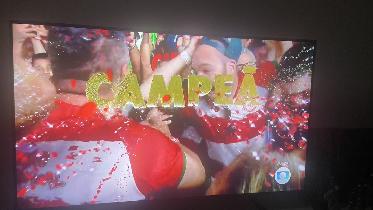 TODO PRETO VAI PRO CÉU! 

Que honra poder dar dignidade e memória a história de Léa Garcia, uma das maiores artistas de país agora eternizada na Avenida que não permite esquecimentos. É meu quarto ano como enredista da Mocidade e o terceiro título.  Que emoção!