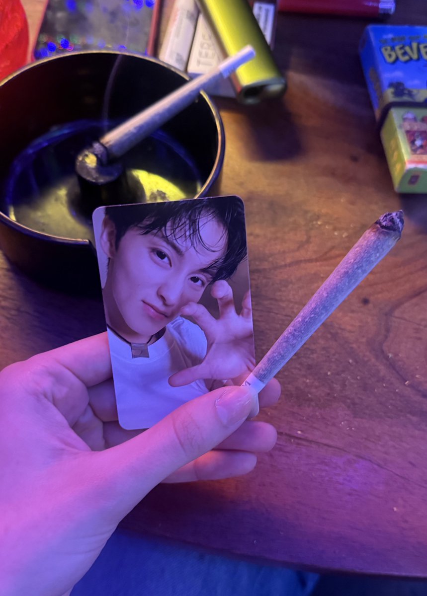 haevape's tweet image. smoking with the goat