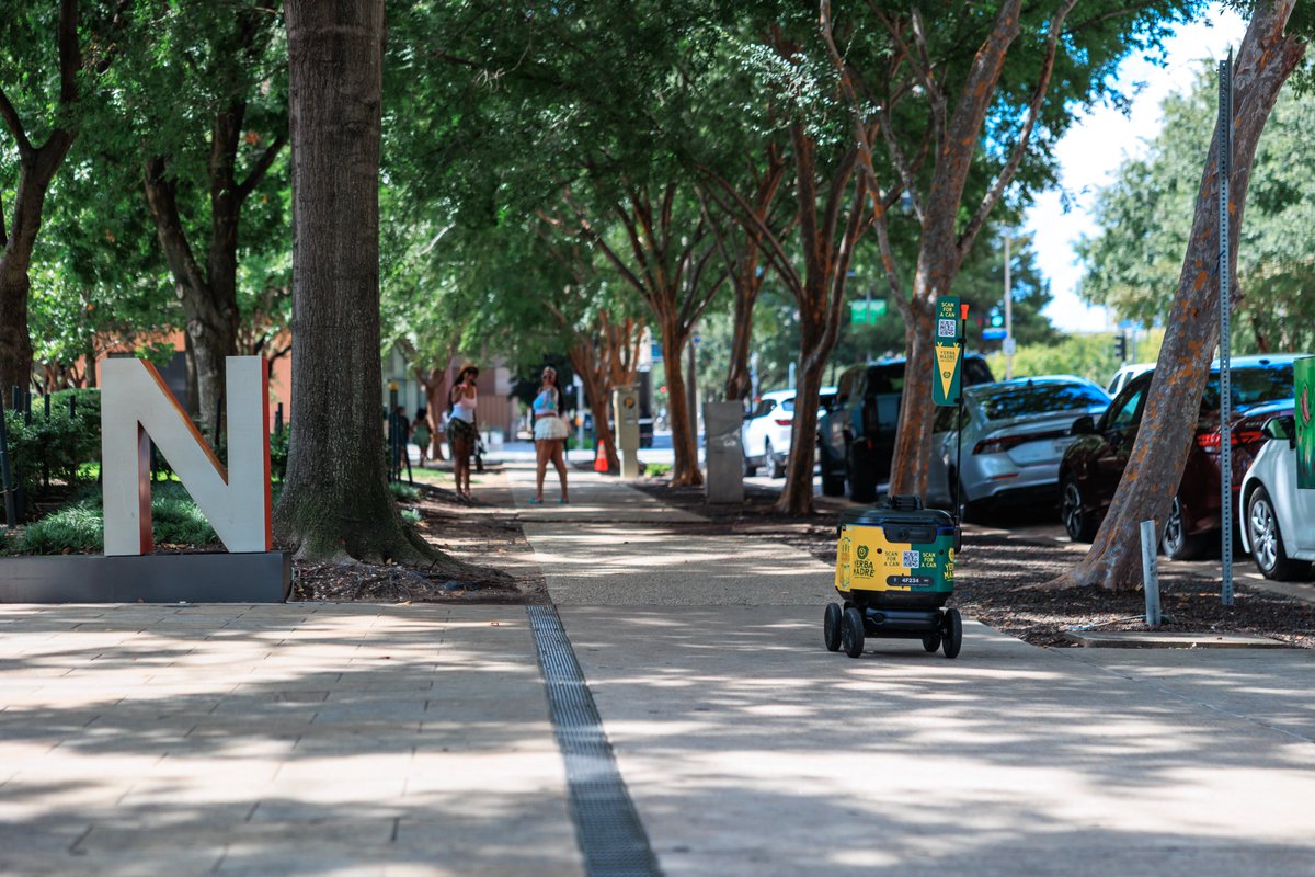 Robotcom tweet media