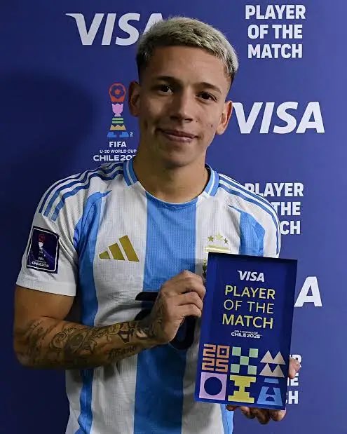 Game resumes with Gianluca Prestianni 🇦🇷 still on the pitch

#UCL #ChampionsLeague2026 #RealMadrid #SLBRMCF