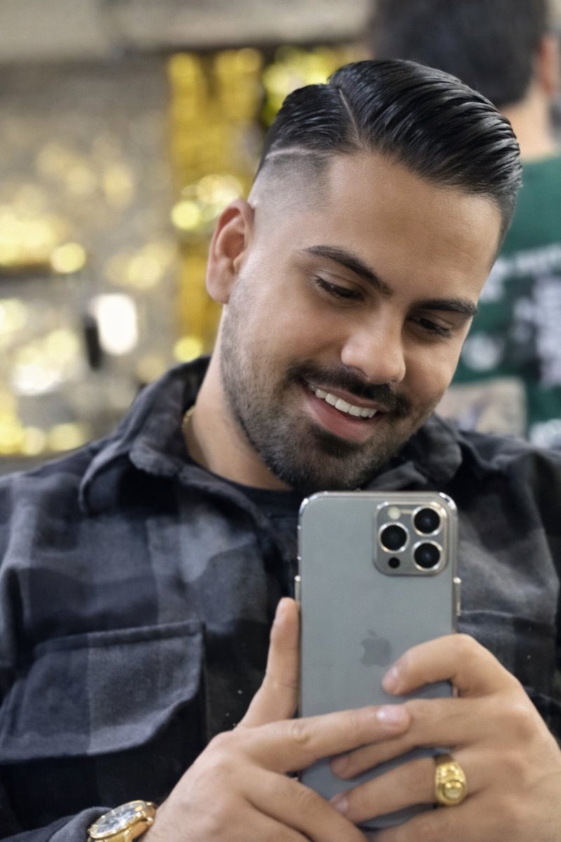 NazRssh's tweet image. #Sina_Gholami  will be executed in less than 5 hours, and the world watches in silence. Your hesitation to act is beyond shame.
#IranMassacre