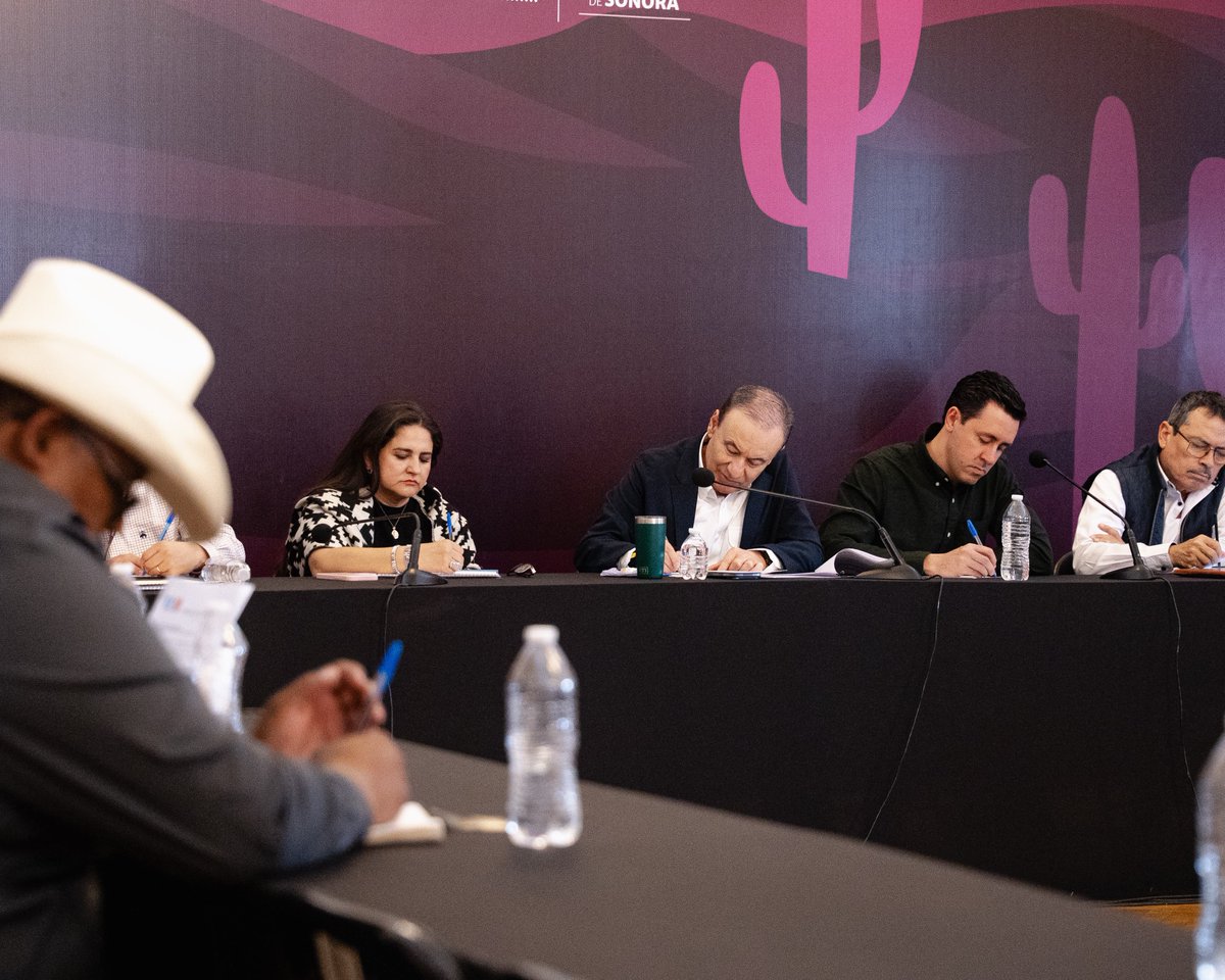 Junto al gobernador <a href="/AlfonsoDurazo/">Alfonso Durazo</a>, acompañé la presentación de las nuevas autoridades tradicionales de los pueblos Yaquis.

El Plan de Justicia avanza con diálogo permanente, respeto a su autonomía y trabajo coordinado con sus gobernadores tradicionales.