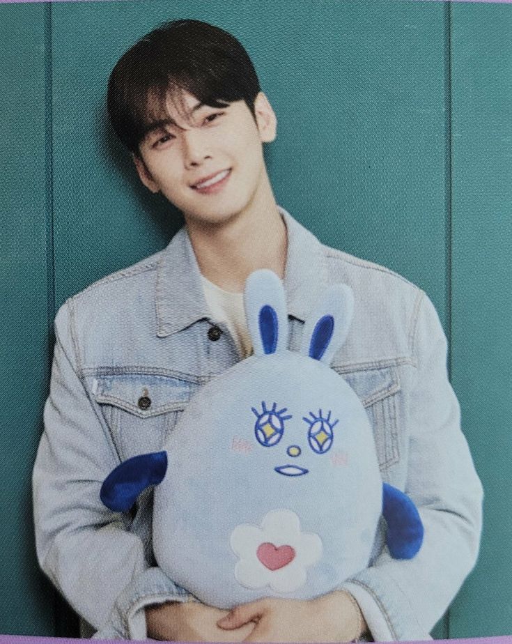 Não sei como funciona a vida adulta,
mas sei que continuo apoiando o Nunu.
💜💜💜💜💜💜💜💜💜💜💜💜💜
#ApoiandoLeeDongMin
#ProtejamLeeDongMin 💜