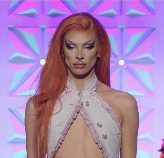 KayKay᯽ tweet media