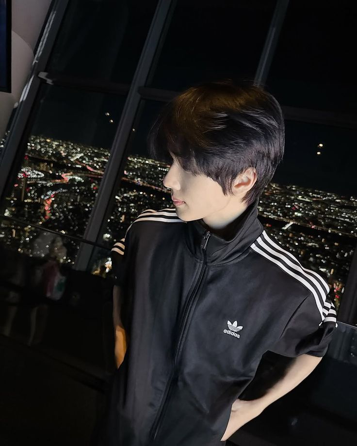 devthq's tweet image. wallpaper
última canción que escuché 
último idol guardado
5 mutis que lo hagan 
@_kyooyuu @_1keuuuu @eternalkmtsu @cueverestefi @hyunecut