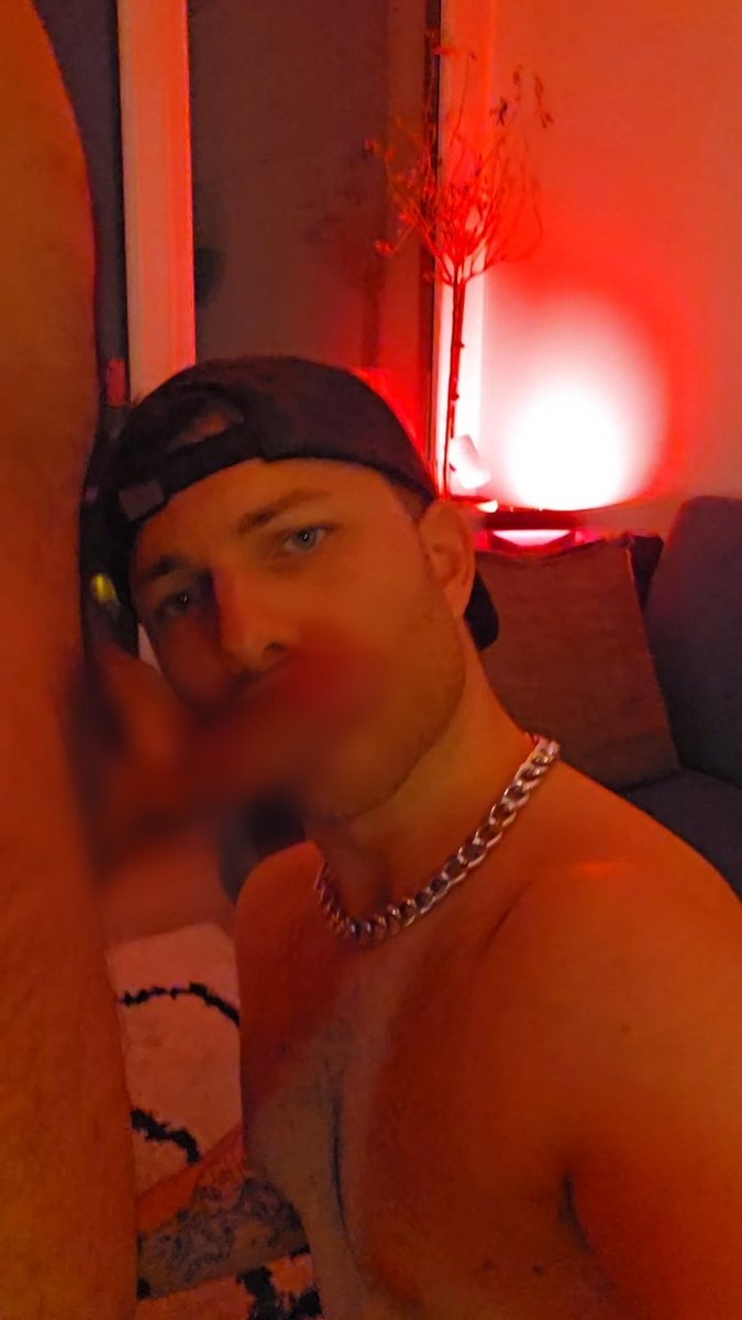 RT si tu veux que je m'occupe de ta queue toi aussi 🥵 

Ma 1ère collab en passif avec <a href="/kinkywolfx/">KinkyWolfX - Darklands 5 - 9 march</a> ! 16mn de vidéo 🔥🫦💦
unlockt.me/v/d41c6ce646

Extrait dispo sur mon OF avec plein d'autres contenus 😈 :
onlyfans.com/raikou_xxx