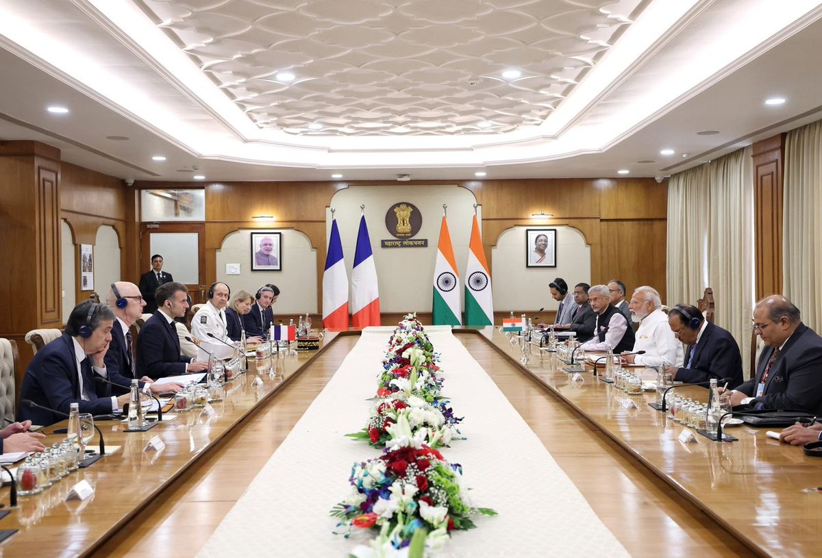 Narendra Modi tweet media