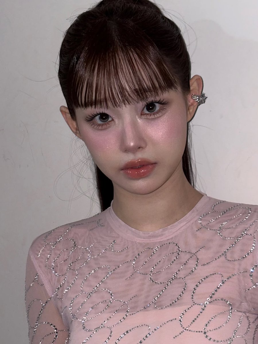 chuukimu's tweet photo. @OhMyRockstars this week has been a very busy week for me. i've met a lot of people to have the challenge of each other. are you guys busy this week too? 이번 주에 얼마나 바쁘신지 알려주세요! https://t.co/AZWPfDXUxb
