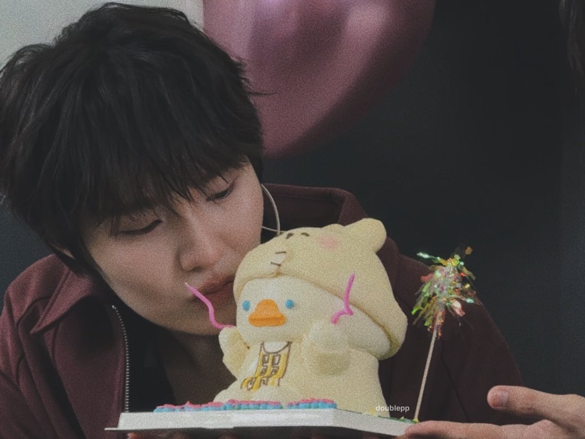 ti amo tantissimo, anche se spesso non lo dimostro..
buon compleanno 🤍🌷