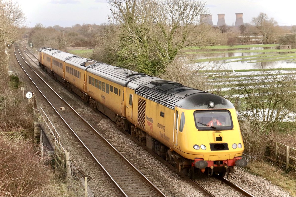 HiPa125's tweet image. Network Rail NMT #HST working 1Q28 1428 Derby Rail Technical Centre &amp;gt; London Euston through Clay Mills