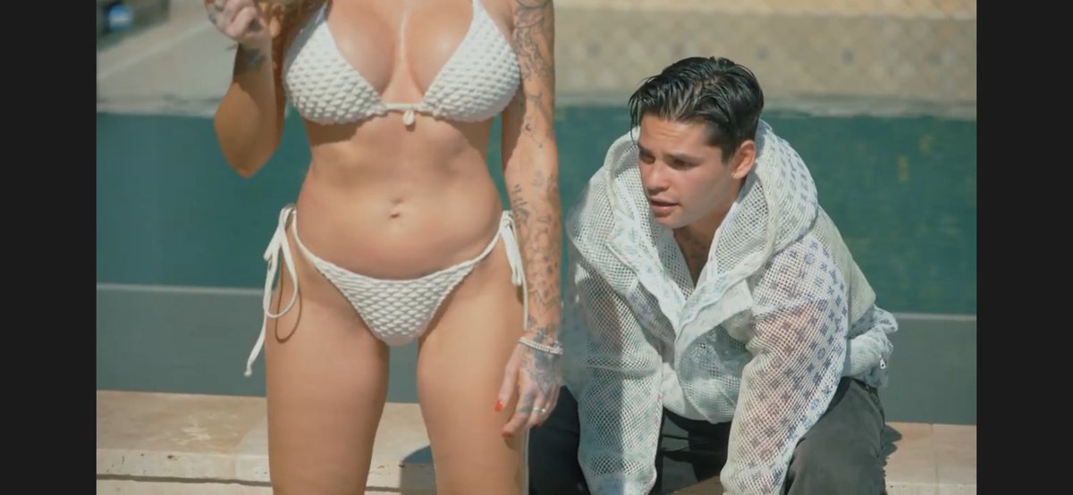 TheCircleExp's tweet photo. Ryan Garcia vs 3 OnlyFans girls in Truth or Dare. Thoughts? 
https://t.co/KLtqHyHyFU https://t.co/2boyLkyNiW