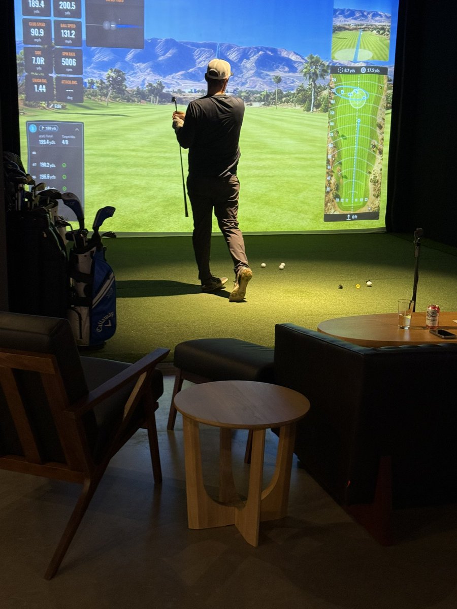 jstruminger18's tweet photo. I’m in downtown Syracuse at @fiveirongolf on S. Salina Street where families are welcome to golf, bowl and putt. The facility is open to everyone until 9 P.M. when it becomes 21+ https://t.co/BjNfhsapEB