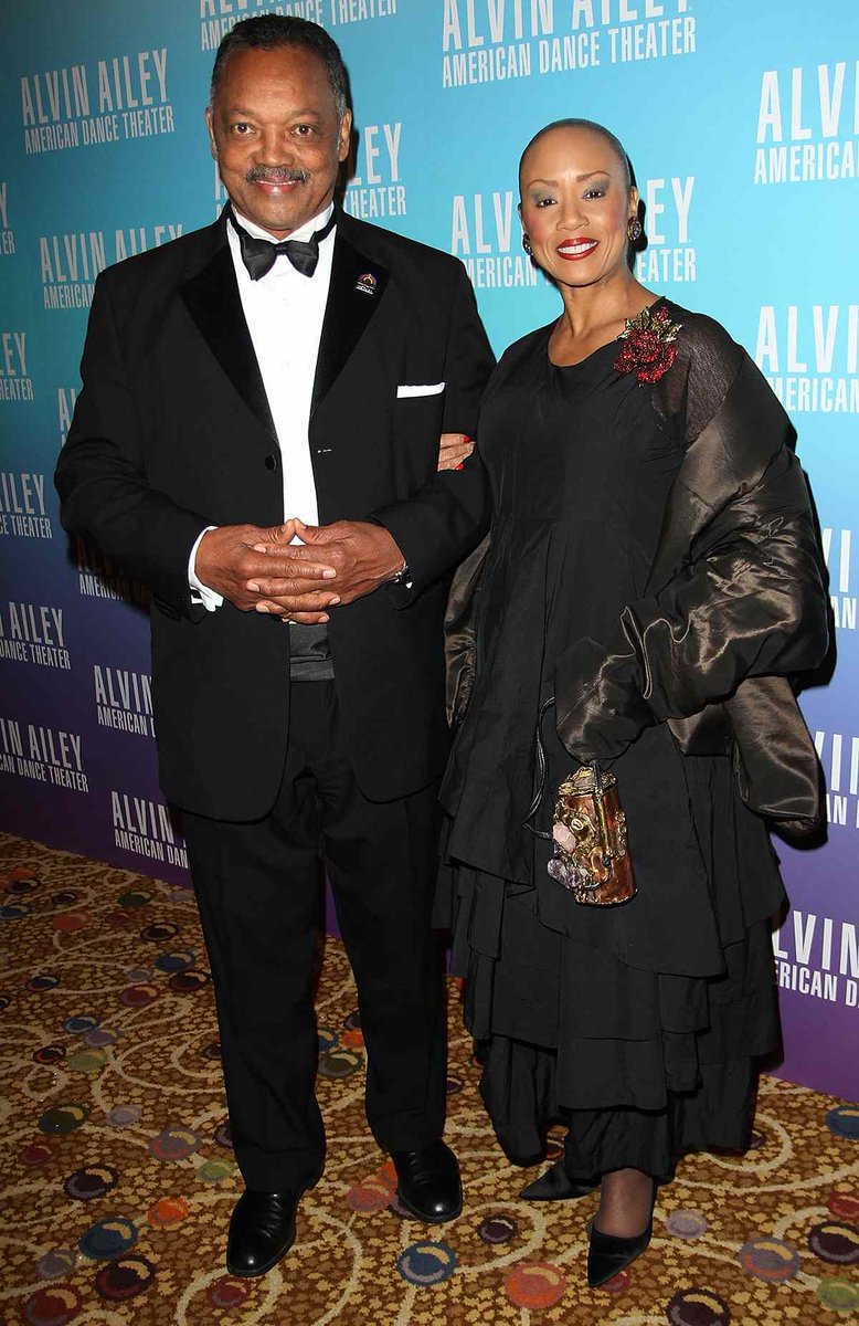 TheCurvyCritic's tweet image. Sending love and light to my dear, sweet @SantitaJ ❤️🙏🏽 as the world honors and pays tribute to her Daddy.
#daddysgirl #revjessejackson #restinpower