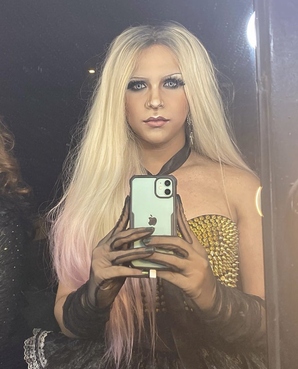 queen_vnzn's tweet photo. Gets. Iconic indeed. #MisisIt https://t.co/HOeKRcRUVH