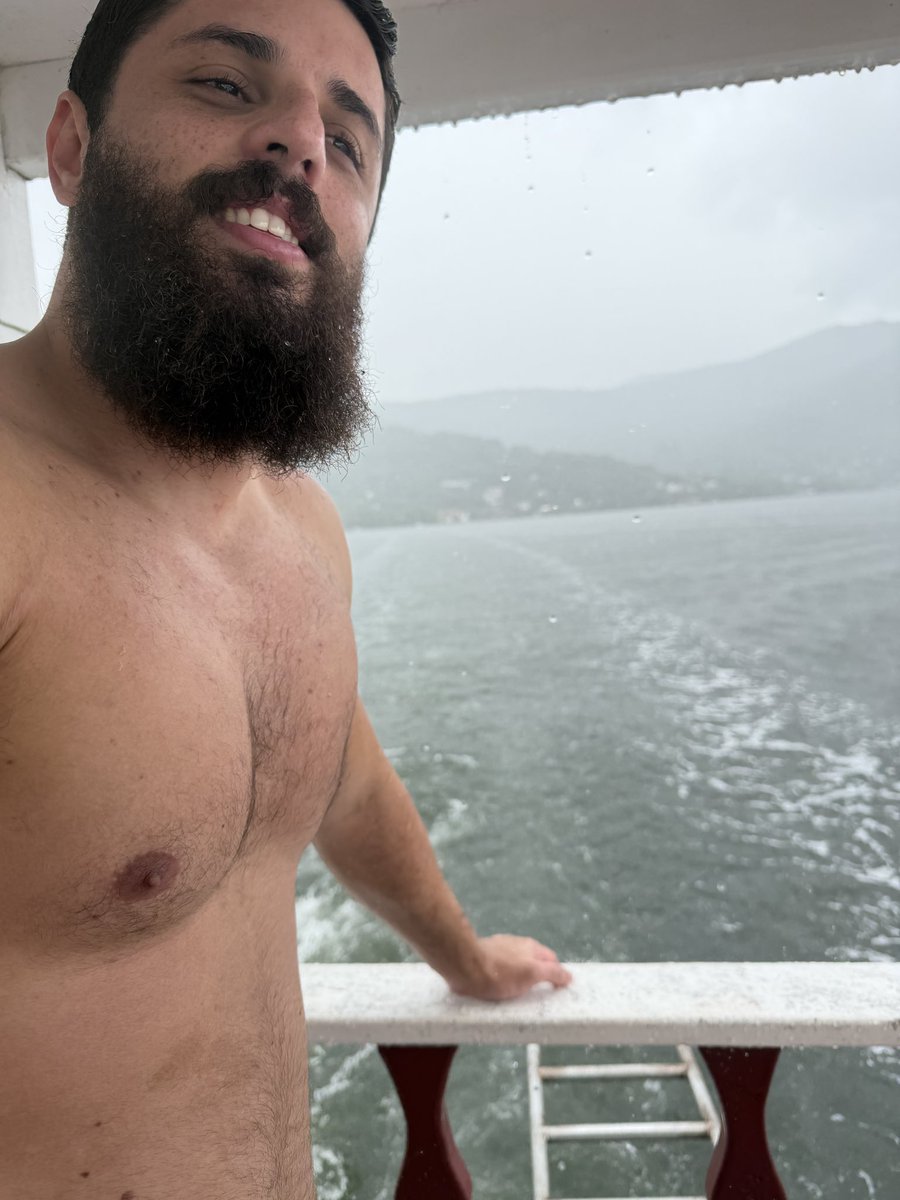 Augustus tweet media