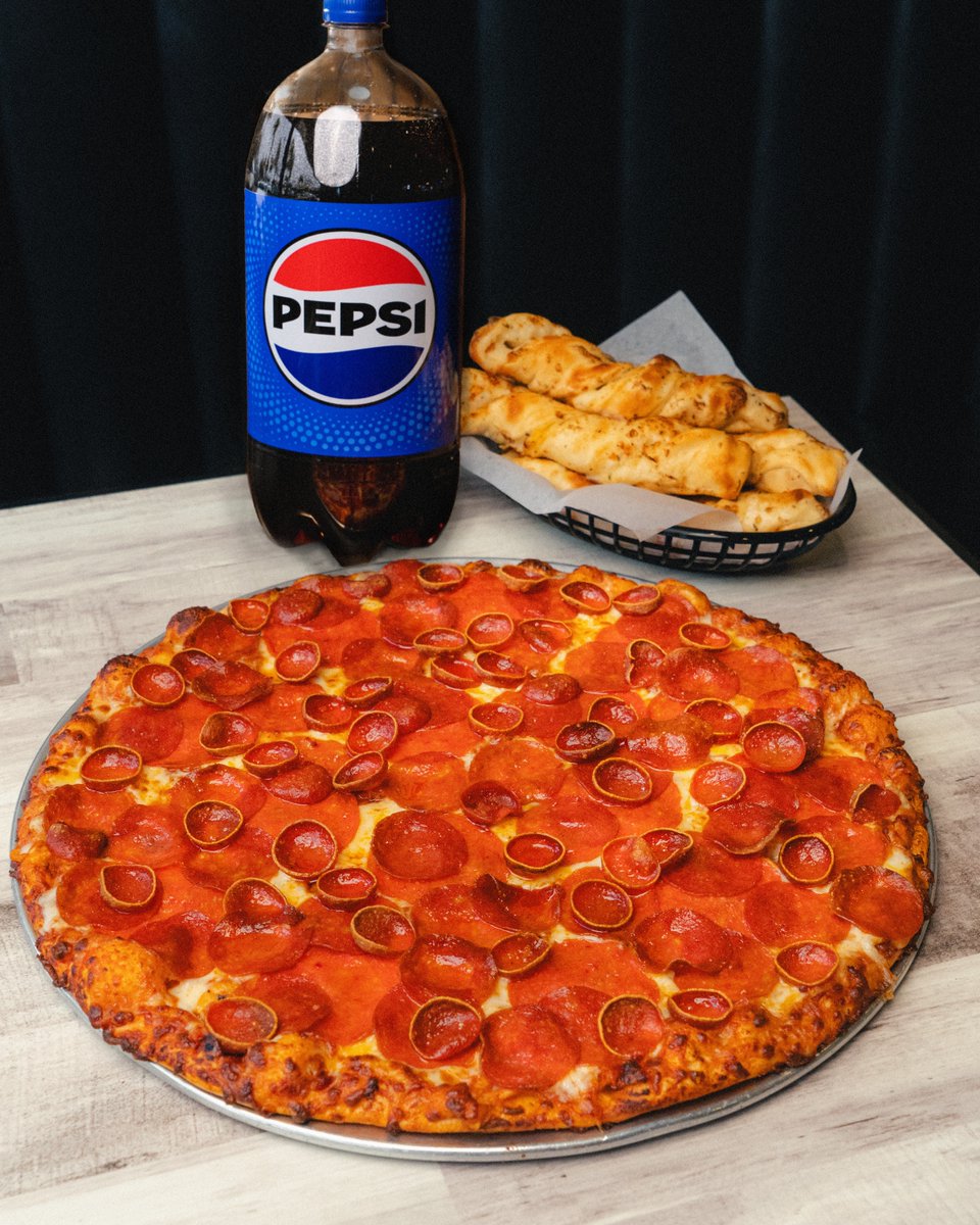 Round Table Pizza tweet media