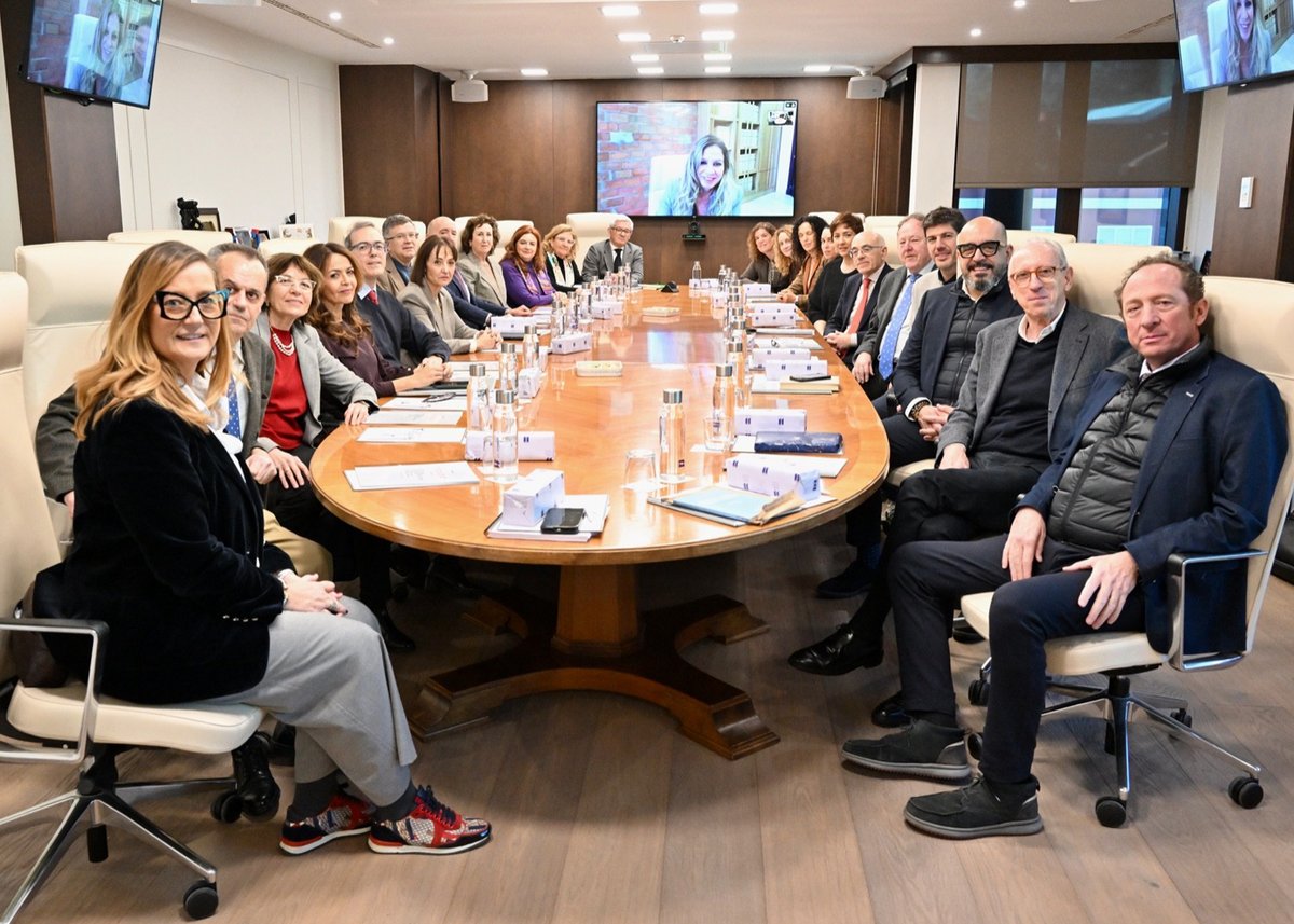 Colegio Notarial de Asturias tweet media