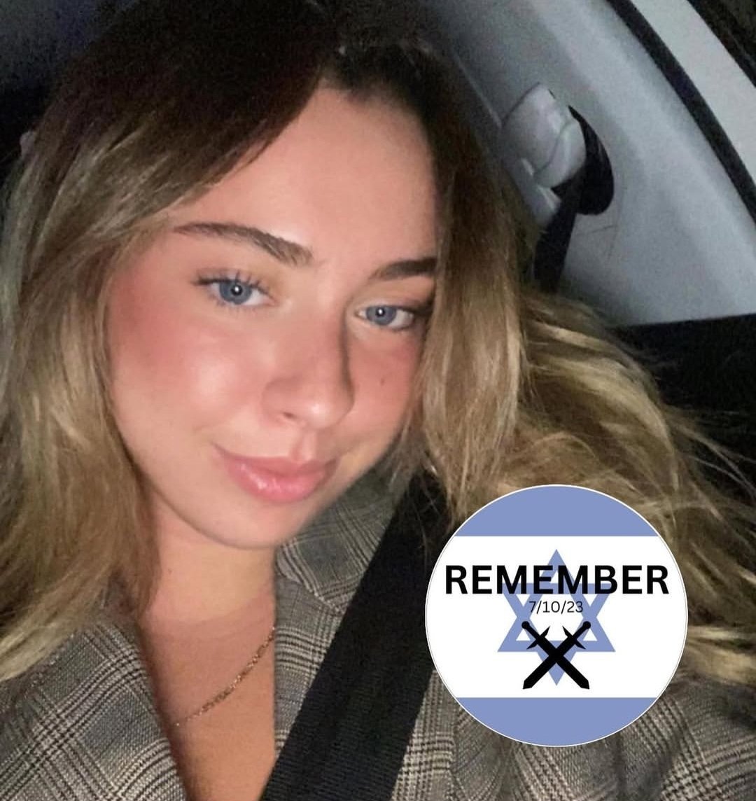Elke dag een foto van de gruwelijke moorden op 7 oktober ( Ze wilde haar verjaardig vieren op het Nova-festival maar werd vermoord door Hamas.)
Opdat we niet vergeten🕯
Moriah 23 jaar 💔