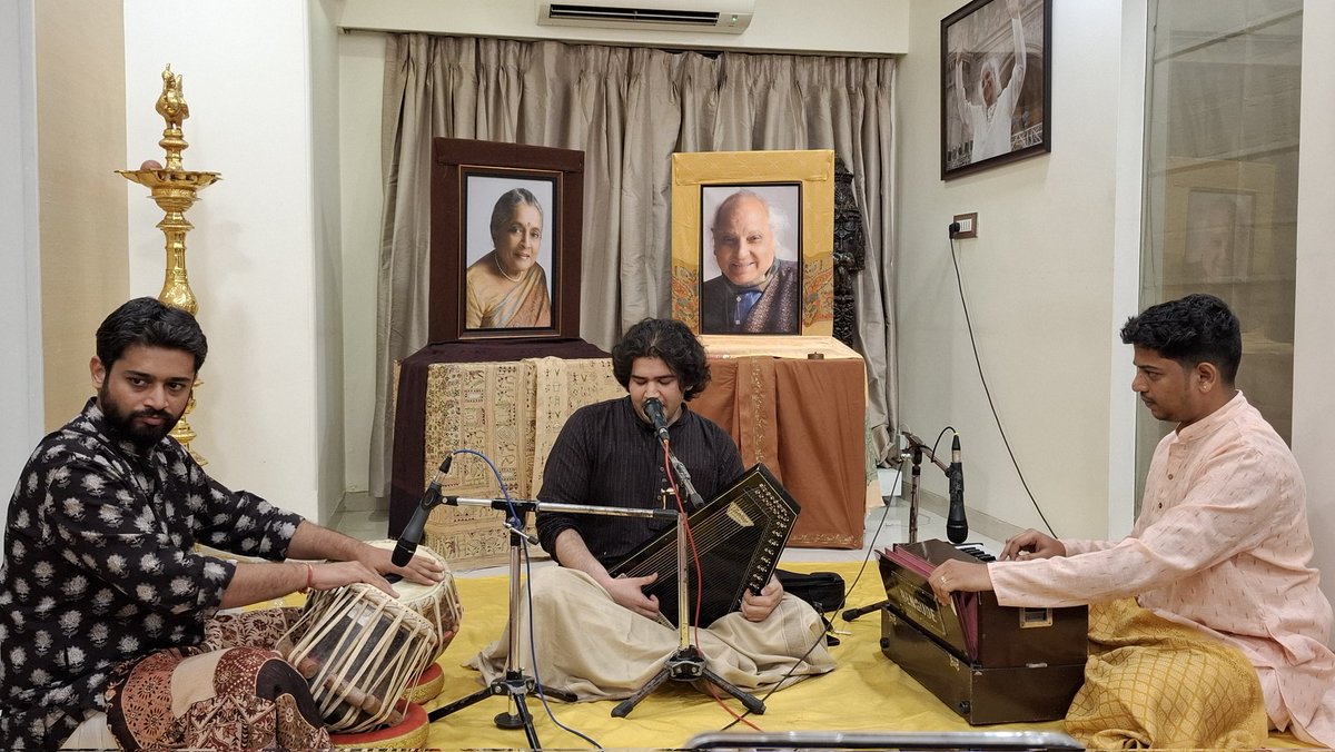 Musical Puja for Padma Vibhushan Sangeet Martand Pandit jasraj ji : Swar Sharma Vocal| Tejovrush Joshi - Tabla | Siddhart  Mesta - 
Harmonium

youtube.com/live/MFyp5n6PQ…