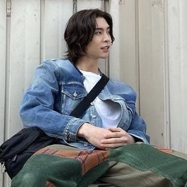 favxritejsuh's tweet photo. i’ll never forget you this johnny hair length https://t.co/AjXvCxpvdf