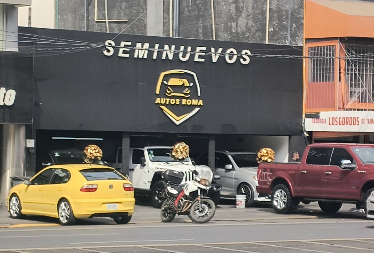 mauriciopg2020's tweet photo. @robertoah @Nissan @Nissan_mx @LaSEMOVI @SSC_CDMX @OVIALCDMX El tráfico genera contaminación, la ineptitud de la policía y el valemadrismo de empresas como está y de particulares nos afectan a todos
Yo llevo meses denunciando el Lote en Av universidad 631 y se hacen pendejos 

La @FiscaliaCDMX en Av Coyoacán col xoco otro ejemplo grave https://t.co/mSa7ugyggW
