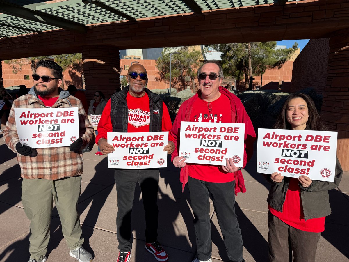 Culinary226's tweet photo. Cooks, fast food workers, bartenders, servers, &amp; porters employed at DBE concessionaires at @LASAirport are demanding:
*Fair wage increases
*Health care protection
*Job security

Many haven’t had $ raises in 3–4 years.

Public comment soon: https://t.co/RDRKUFL9p2
#ContractNow https://t.co/cBccuEjh9s