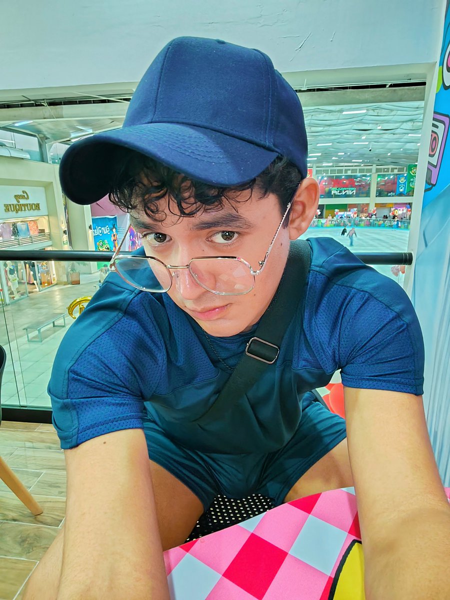 WilliamsVidal__'s tweet photo. Este amor me está poseyendo, pero no me importa en absoluto. ❤️‍🩹 https://t.co/Kdduwaj7w1
