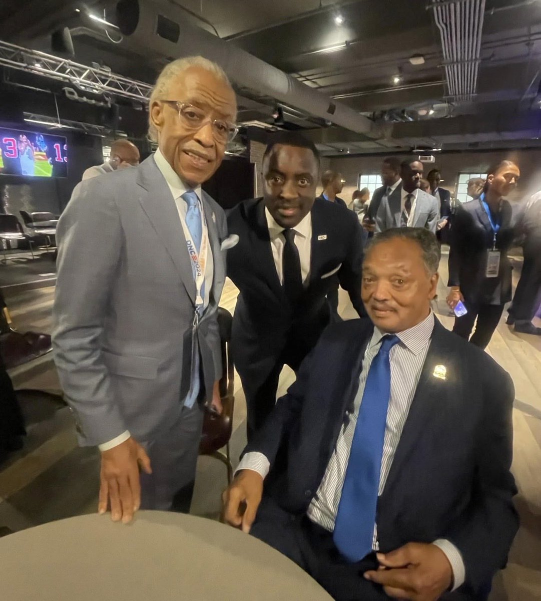 JermaineReed's tweet photo. Honoring the life and formidable legacy of Rev. Jesse Jackson.
My journey with him began post-college on the front lines of a "March for Peace" in DC. Standing beside him, I felt the echoes of the giants who came before us—a direct link to the fight for the soul of our nation.
From hosting him in Kansas City to our recent meeting at the 2024 DNC in Chicago, his dedication never wavered. We honor his memory by carrying the torch forward. The march for peace and justice continues. 🕊️✊🏾
#JesseJackson #Legacy #CivilRights #KeepHopeAlive #SocialJustice
@revjessejackso @RPCoalition