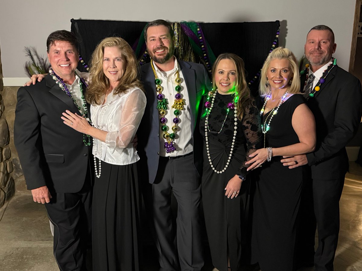 scoutpm_'s tweet photo. The St. Clair Educational Foundation's annual Mardi Gras Gala was a huge success and lots of fun for our team. 💛💚💜 

We are proud to be part of the exciting progress happening in the county. #programmanagement #madesure https://t.co/Z3rXqrPZVJ