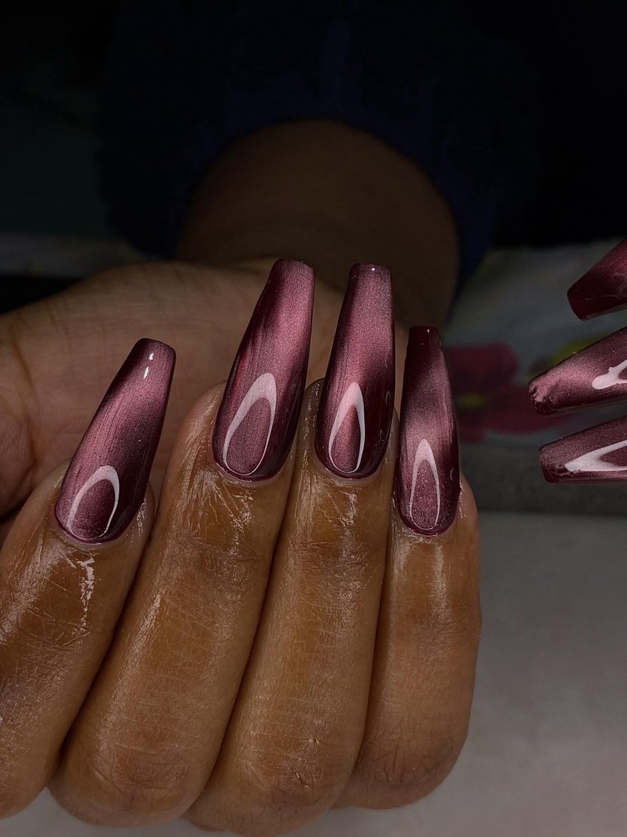 A Burgandy Cateye🫦
How GORGEOUS is this set?