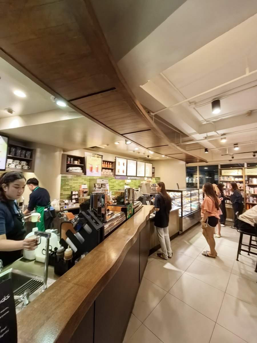 urbabymaker's tweet photo. Chill. 

📍 Starbucks Taft. https://t.co/n6ta36VeZQ
