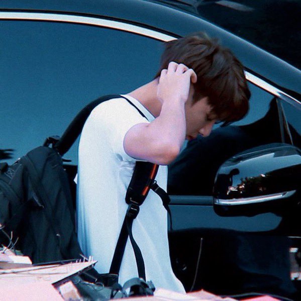 JEONKH_'s tweet photo. this jungkook🤍. https://t.co/F9Ja49EJLp