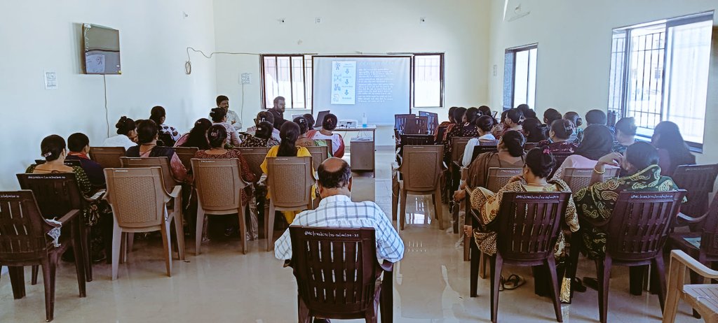 NTEP_JamnagarMC's tweet photo. TBMBA 2.0 Orientation Workshop for ASHA Workers of UPHC Navagam and UPHC Gomtipur by #NTEP Team at #Jamnagar Municipal Corporation #TBMuktBharat #TBMBA #EndTB #TBHaregaDeshJeetega #Gujarat #Batch04 https://t.co/nc3KdRVary