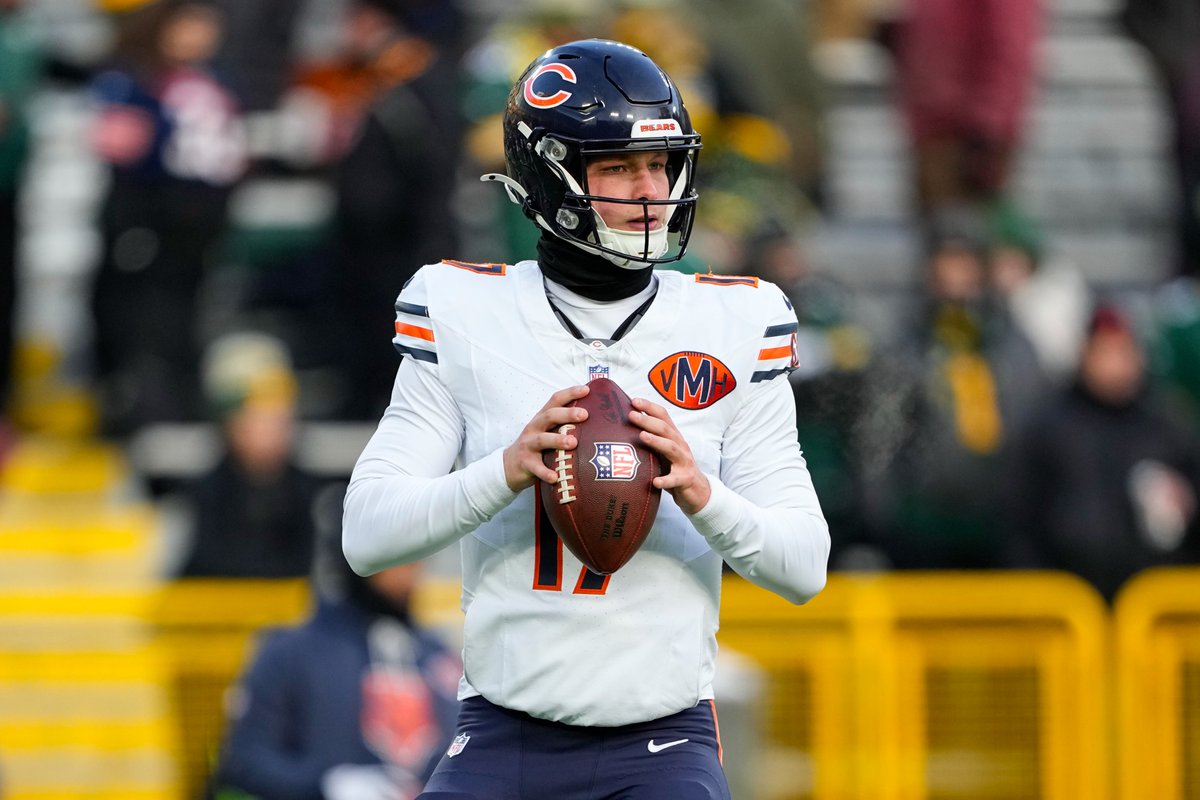 davebfr's tweet image. Cardinals are looking into the availability for Tyson Bagent. 

He’s under contract for 2 more years at $4.7M per year and is one of the best backups in the league.

Unless it's for a 2nd or 3rd, the Bears shouldn’t move him. 

He’s too valuable if Caleb Williams goes down.