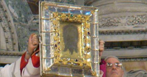 Vera = Latin for True/Authentic
Icon = Latin for Image
Veronica = True Image

Veronicas Veil ~  Venerated on  Palm Sunday at  Saint Peters 

Feast of the Holy Face of Jesus