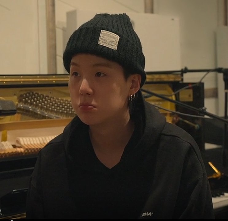 MysticeFox's tweet image. TL cleanse

Show me the pic of your bias that gives you cuteness aggression 

🥺