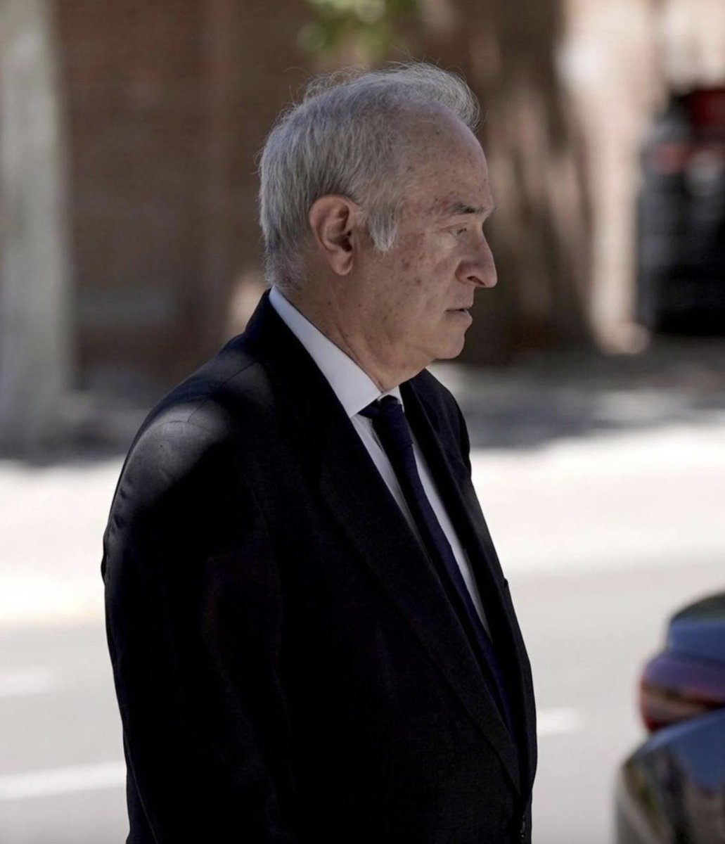 Todavía no han entregado el Pasaporte Begoña ni su Secretaria al Juez Peinado.
La Justicia es igual para todos dice su marido Sánchez.
Seguro?.
Que se sepa por todos.🤨🇪🇸