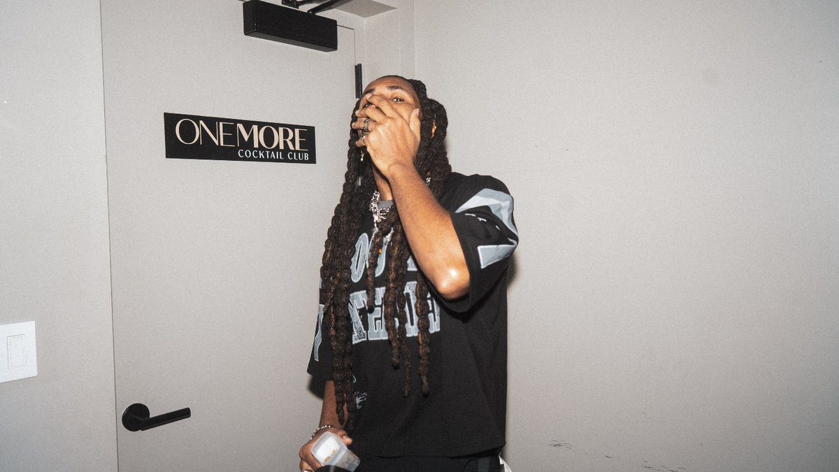 iAmTheGENIUS's tweet photo. RARE 🖤 https://t.co/TbOWeaOZm9