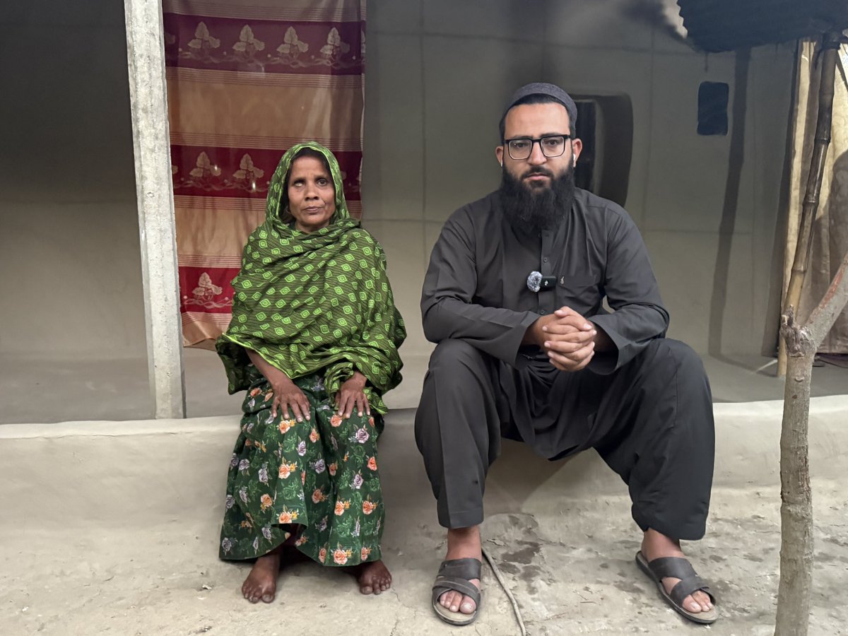 بیس اکتوبر دوہزار پچیس کو ہم نے ایم آئی خان کی فیملی پر گزری قیامت کی داستان لکھی تھی ۔ 
پہلے سابقہ تحریری  معمولی ایڈیٹنگ کے ساتھ پڑھیں:

“”بنگلادیش بننے سے قبل وہاں ایک ق@تل عام ہوا تھا
ظالموں نے لاتعداد انسانی جانیں نہایت بےدردی کے ساتھ لی تھیں۔
وہیں پاکستان ریلوے میں ملازم