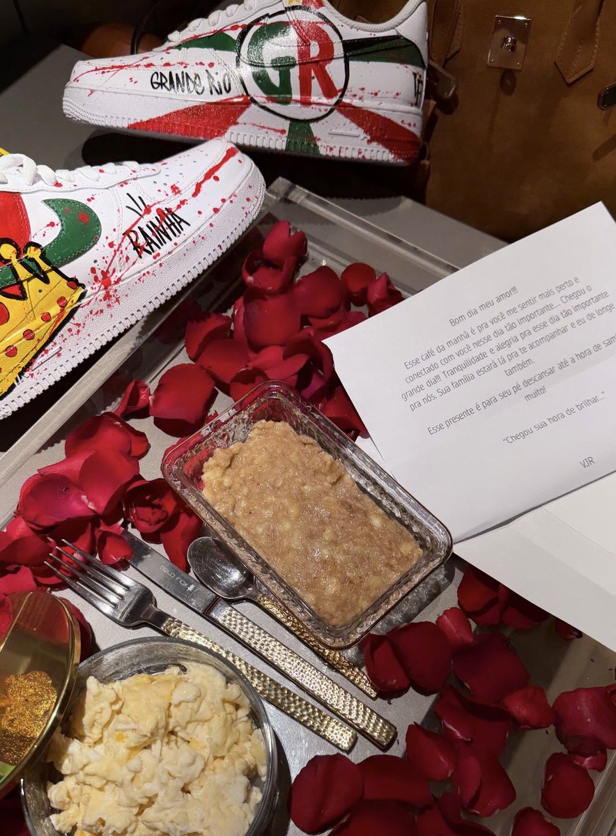 Insider Real tweet media