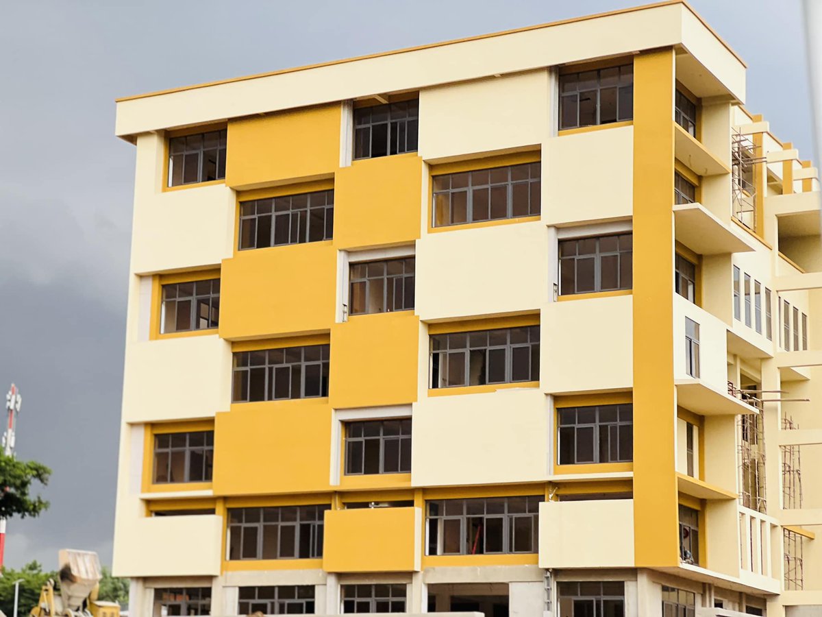 Noticeboardgh's tweet photo. 📍📍ATTENTION KNUST STUDENTS📍📍
The KNUST Library Mall & Main Library will now close at 10PM from Monday, 17th Feb to Friday, 27th Feb 2026 to support academic work during Mid-Sem Exams. Take advantage, study hard & make it count!
Stay tuned for more updates 👀
#KNUST #MidSem https://t.co/zveTZakQn6