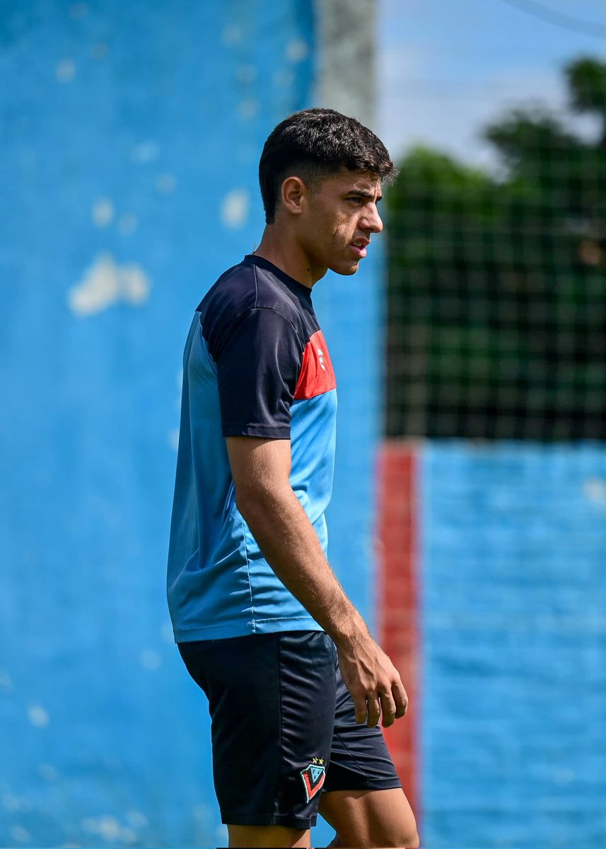 Ya con otra actitud, vamos para adelante 😄

💙🖤❤️