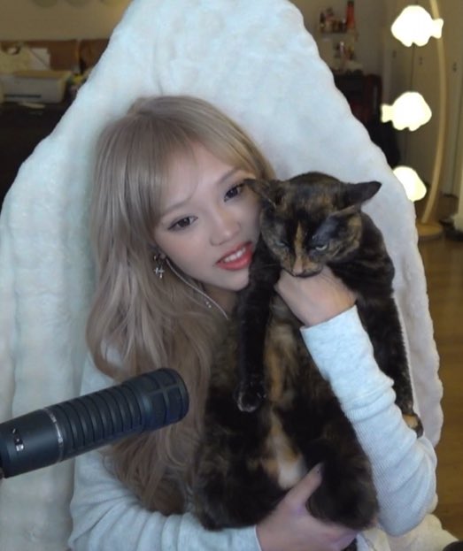 sunnysirl's tweet image. 新年快樂 🧧 恭喜發財 🧧 身體健康 🧧