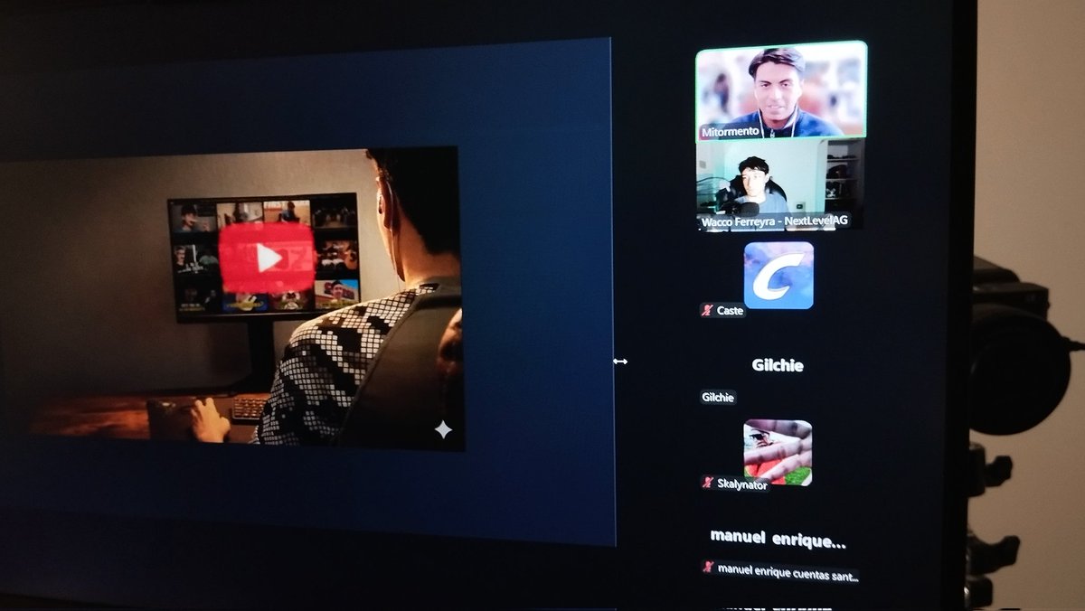 Mí obsesión de todo el fin de semana:

La mayoría tiene problemas con las luces, colores e iluminaciones de sus miniaturas.

Así que me pasé todo el finde jugando con borradores en Photoshop para que Nano Banana corrija todo. Lo mismo con las miniaturas de clientes.

Recomiendo.